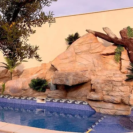4p Piscine Avec Toboggan Et Cascade Villa Bessan